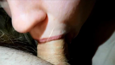 Жена брата соснула мне прямо в палатке. Не стал позорить шлюху, снимал без лица