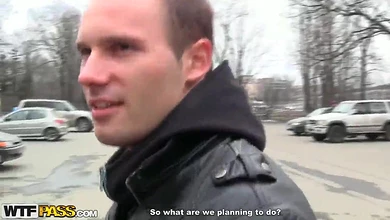 Два парня сделали из порядочной девушки шлюху, предложив ей 100$ и отпоров в раздевалке