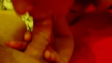 Беременная жена шикарно отсосала хуй мужа и получила порцию спермы себе на лицо