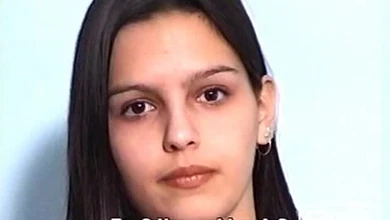 Вудман ебёт очень красивую студенточку, а она под его хуем вопит благим матом