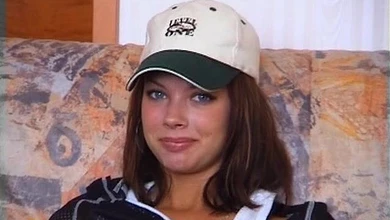 Опытная девка в курсе, чем промышляет Вудман и не прочь оказаться в списке его анальных любимиц