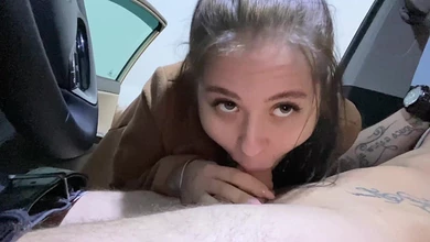 Когда у мёрзнущей тёлки нет денег, то она тебе даст, чего хочешь