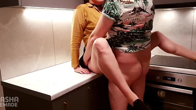 Сын попросил мамку потрахаться перед обедом